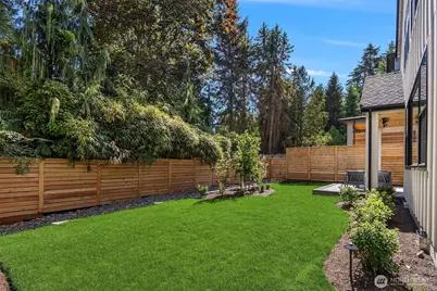 10223 NE 24th Street, Bellevue, WA 98004 - Photo 36