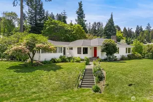 5930 Rose Loop NE, Bainbridge Island, WA 98110 - Photo 4