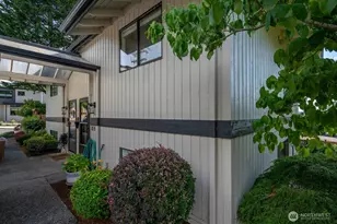10 18th Ave, Kirkland, WA 98033 - Photo 2