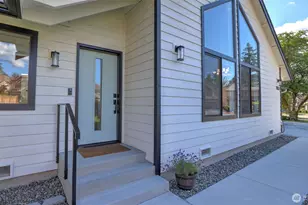 11533 SE 85th Ln, Newcastle, WA 98056 - Photo 4