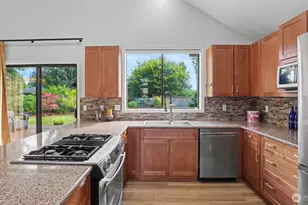 11533 SE 85th Ln, Newcastle, WA 98056 - Photo 18