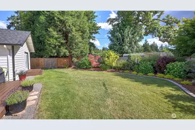 11533 SE 85th Lane, Newcastle, WA 98056 - Photo 36
