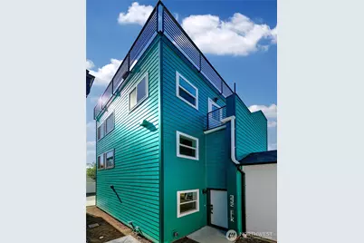 332 NE Elk Place, Seattle, WA 98115 - Photo 2