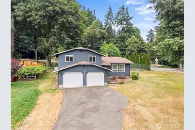 3995 Fischer Park Avenue NE, Bremerton, WA 98310 - Photo 2