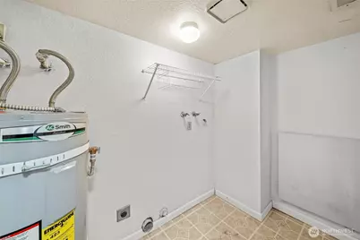 3995 Fischer Park Avenue NE, Bremerton, WA 98310 - Photo 22