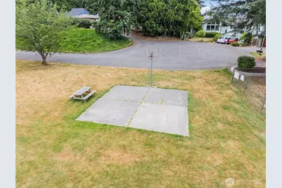 3995 Fischer Park Avenue NE, Bremerton, WA 98310 - Photo 32