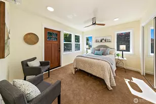 330 NE Elk Pl, Seattle, WA 98115 - Photo 12