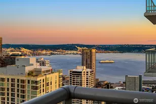 588 Bell St, Seattle, WA 98121 - Photo 2