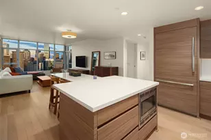 588 Bell St, Seattle, WA 98121 - Photo 12