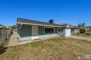 607 S 1st St, Brewster, WA 98812 - Photo 4