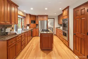 18138 NE 130th Pl, Redmond, WA 98052 - Photo 10