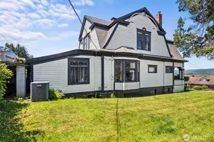714 W First St, South Bend, WA 98586 - Photo 2