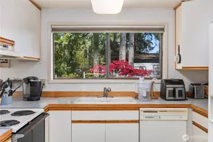 350 Olympic Dr E, Grapeview, WA 98546 - Photo 12