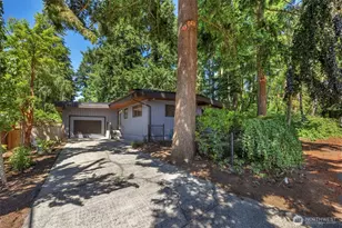 12521 2nd Ave NE, Seattle, WA 98125 - Photo 2