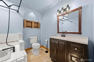 3560 NE Arrowhead Dr, Bremerton, WA 98311 - Photo 18