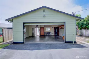 1709 2nd St, Marysville, WA 98270 - Photo 14