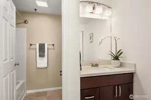 12424 109th Ct NE, Kirkland, WA 98034 - Photo 18