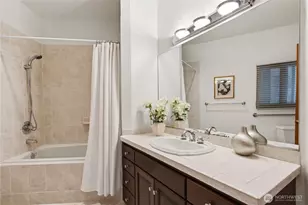 8279 W Mercer Way, Mercer Island, WA 98040 - Photo 26