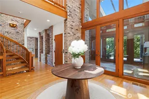 8279 W Mercer Way, Mercer Island, WA 98040 - Photo 8