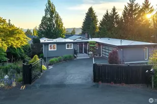 11410 SE 79th St, Newcastle, WA 98056 - Photo 2