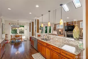 1028 10th St, Mukilteo, WA 98275 - Photo 6