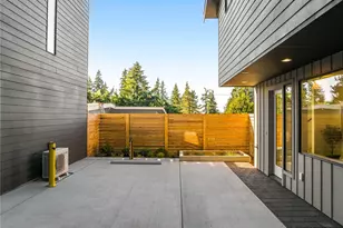 14338 Bagley Ave N, Seattle, WA 98133 - Photo 18
