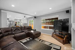 11325 NE 144th Pl, Kirkland, WA 98034 - Photo 10