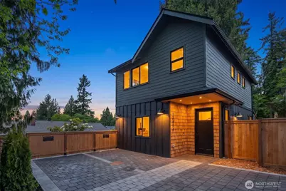 12414 NE 72nd Street, Kirkland, WA 98033 - Photo 2