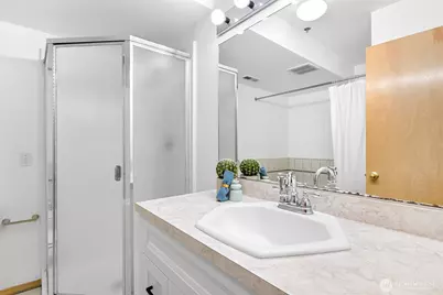 705 N State Street #202, Bellingham, WA 98225 - Photo 20