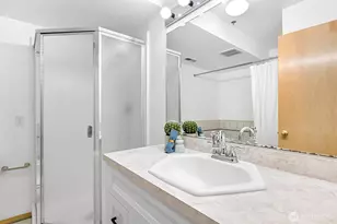 705 N State St, Bellingham, WA 98225 - Photo 20