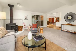 12210 NE 64th St, Kirkland, WA 98033 - Photo 16