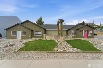 927 E Woodin Ave, Chelan, WA 98816 - Photo 1