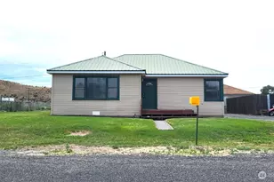 536 Spokane St, Wilson Creek, WA 98860 - Photo 2