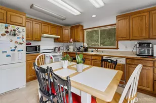 41019 Dean Kreger Rd E, Eatonville, WA 98328 - Photo 18