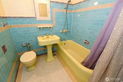 1101 17th Avenue #207, Seattle, WA 98122 - Photo 22