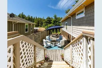 2806 Washington Boulevard, Anacortes, WA 98221 - Photo 30