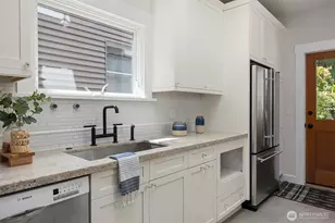 2537 2nd Ave W, Seattle, WA 98119 - Photo 12
