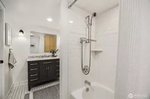 2537 2nd Ave W, Seattle, WA 98119 - Photo 28