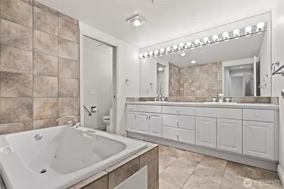 601 W Mercer Place #401, Seattle, WA 98119 - Photo 16