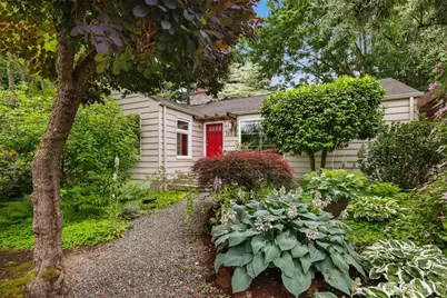125 NE 135th Street, Seattle, WA 98125 - Photo 2