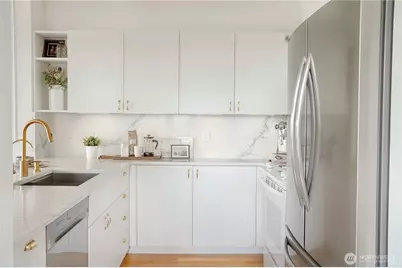 524 12th Avenue E #301, Seattle, WA 98102 - Photo 18