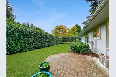 7920 NE 26th Street, Medina, WA 98039 - Photo 2
