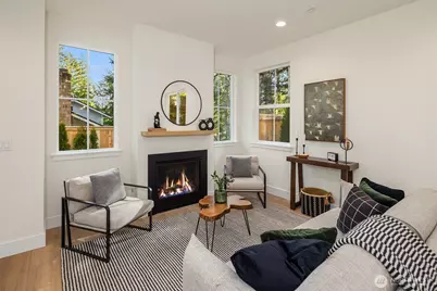 11810 NE 103rd Place, Kirkland, WA 98033 - Photo 2
