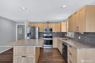 1524 Country Club Dr, Camano Island, WA 98282 - Photo 12