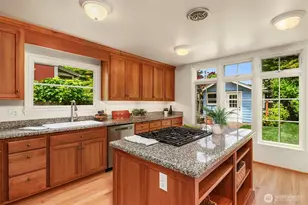 2852 NW 62nd St, Seattle, WA 98107 - Photo 2