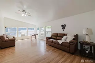 401 E Lake Devereaux Rd, Allyn, WA 98524 - Photo 12