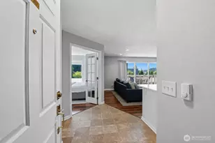 5021 Ripley Ln N, Renton, WA 98056 - Photo 2