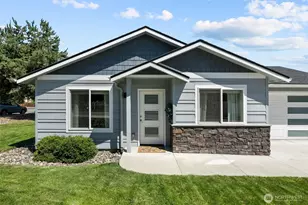 576 Sebastian Wy, Wenatchee, WA 98801 - Photo 2