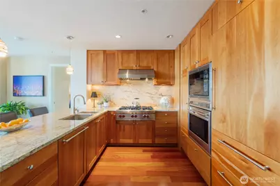 500 106th Avenue NE #2803, Bellevue, WA 98004 - Photo 6