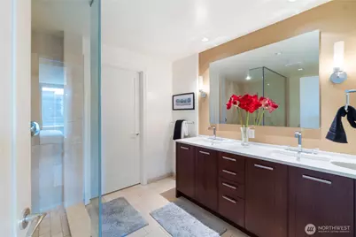 500 106th Avenue NE #2803, Bellevue, WA 98004 - Photo 8